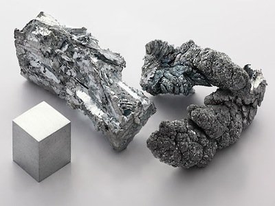 Fornitura di zinco è infine stretta in fondo, ma è ancora molto superiore alla domanda